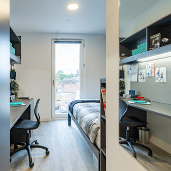 Standard En Suite - Image 2